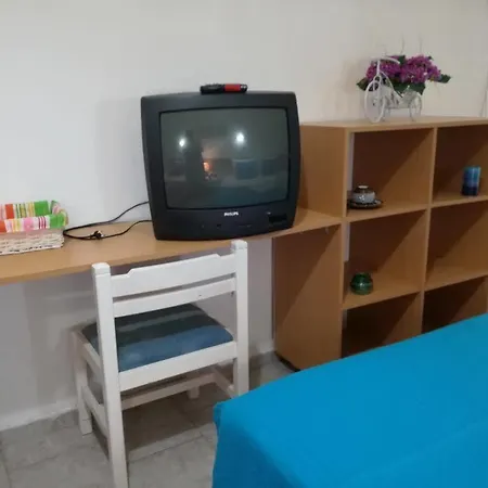 Angelos Aparthotel 3*