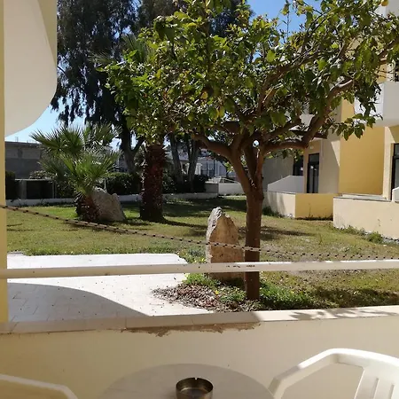 Apart Otel Angelos 3*